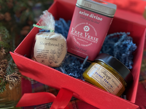 Christmas-box-of-honey-tea-shortbread