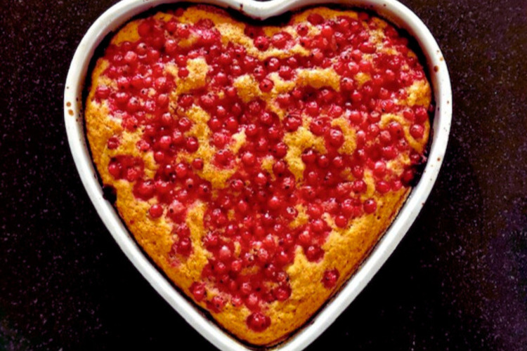 Redcurrantcake6x48